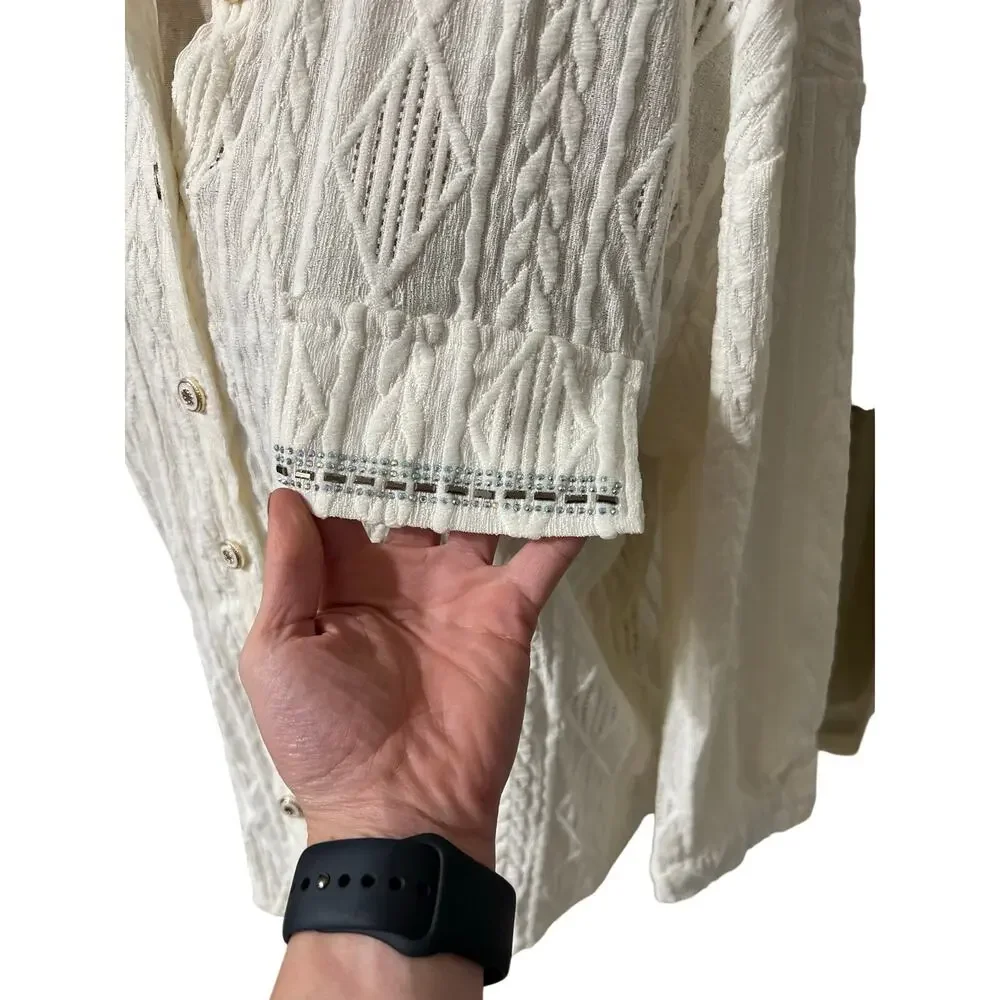 Liwisi Cream Textured Button Down Blouse – Size M – NWT - Picture 4 of 8